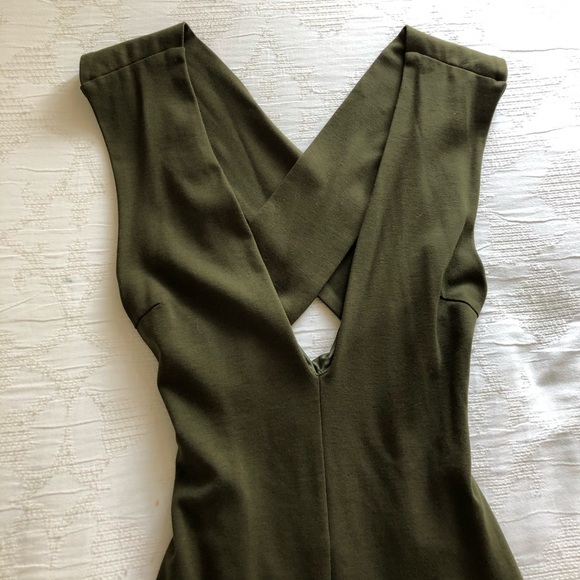 Lovely Day Dress - Picture 2 of 3